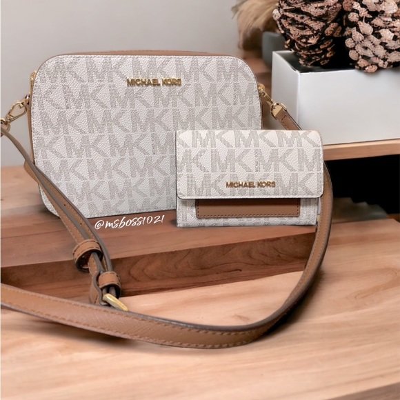 Michael Kors Hudson Crossbody Bag + Wallet Vanilla/Luggage BRAND NEW